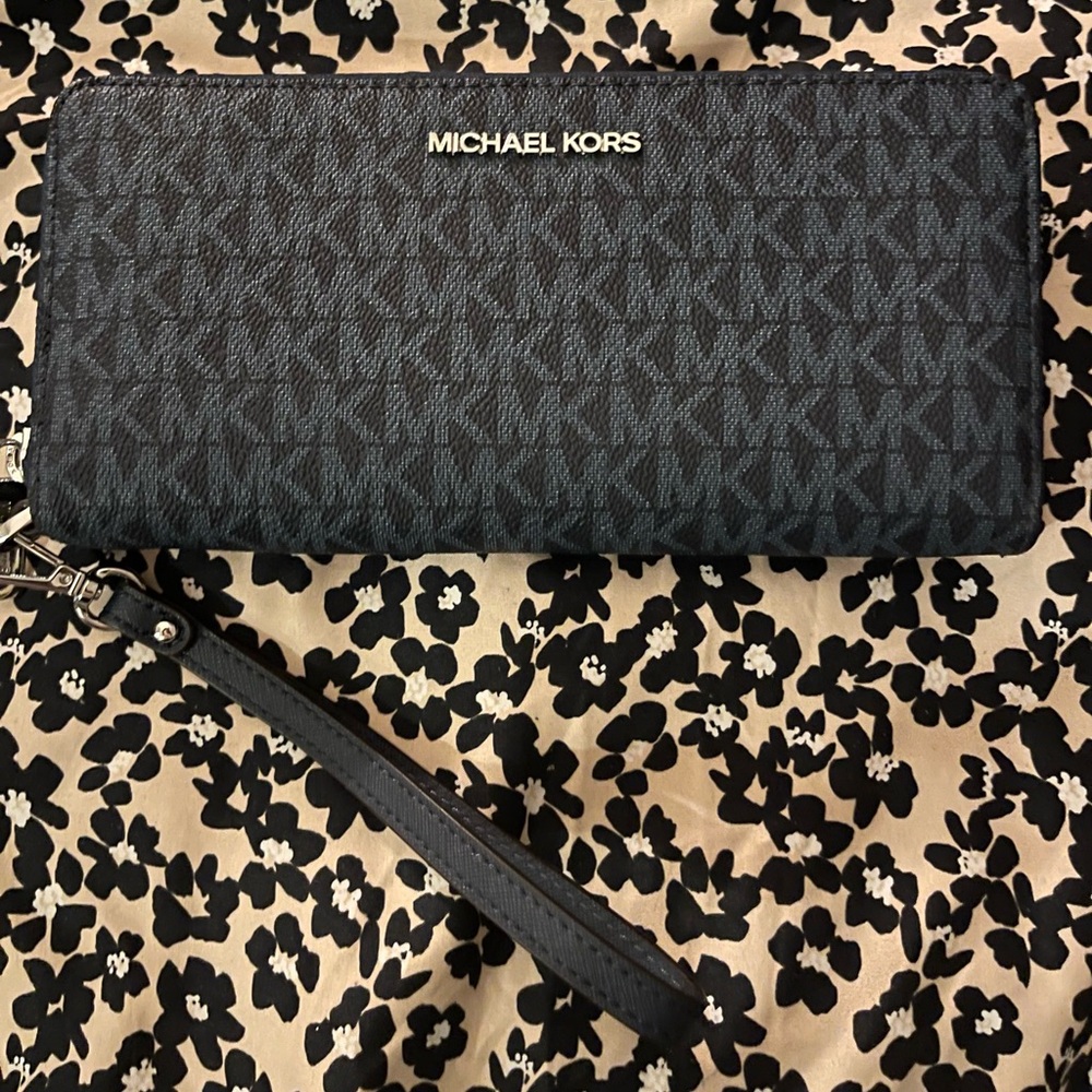 Michael Kors Blue Wristlet Wallet